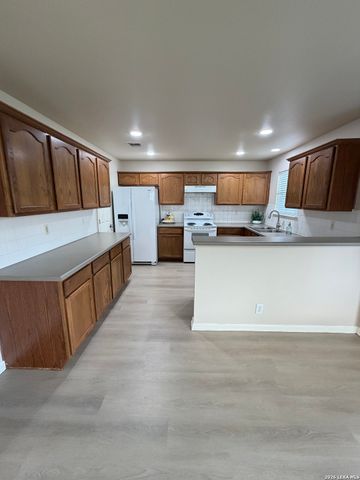 6411 Castle, San Antonio, TX 78218
