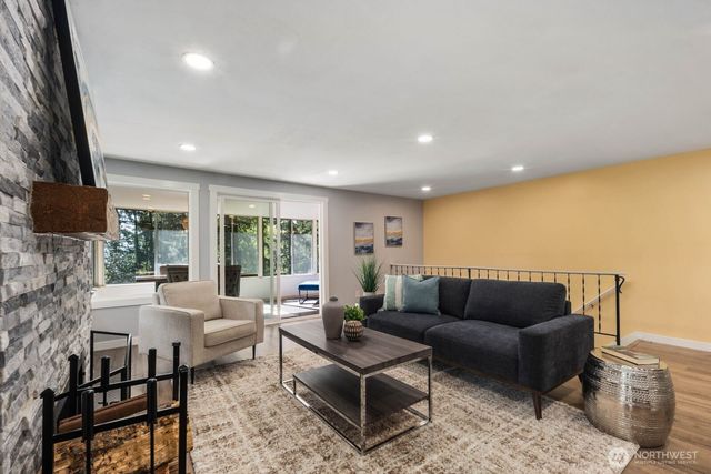 21866 35th Avenue S, Seatac, WA 98198