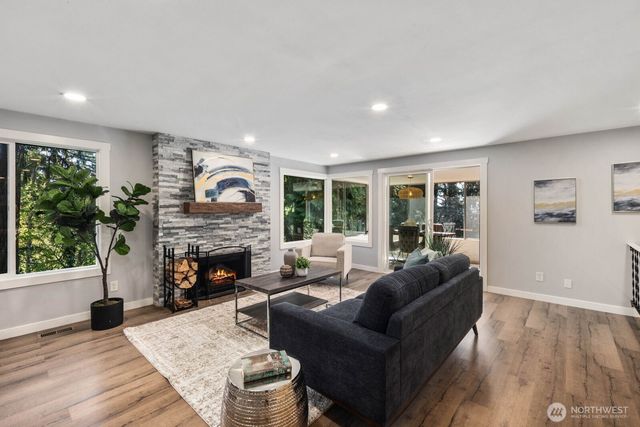 21866 35th Avenue S, Seatac, WA 98198