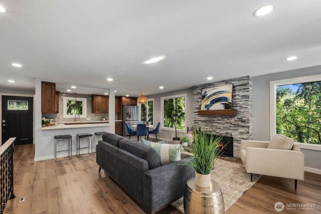 21866 35th Avenue S, Seatac, WA 98198