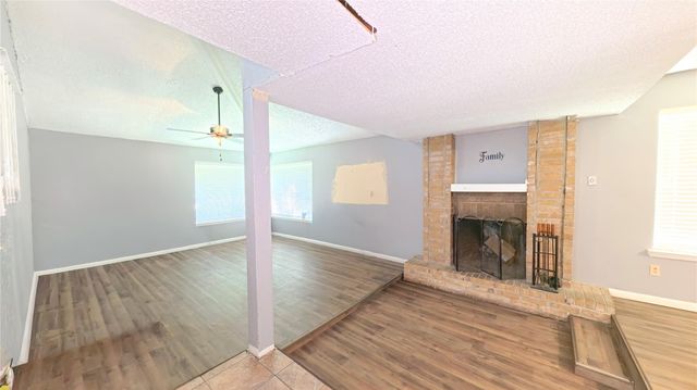 12303 Split Rail Lane, Houston, TX 77071