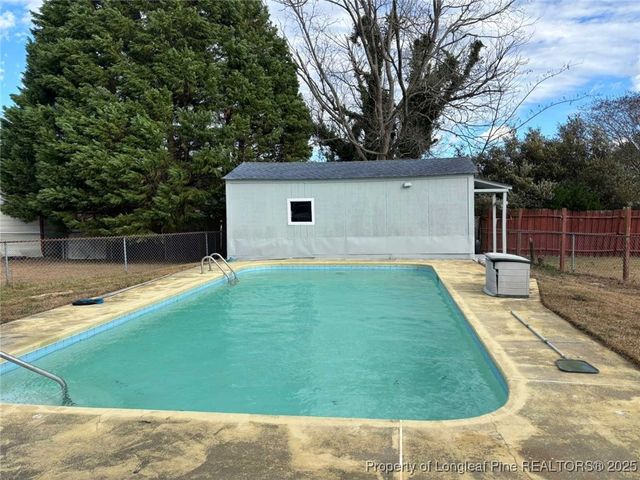 5416 Silver Pine Court, Fayetteville, NC 28303