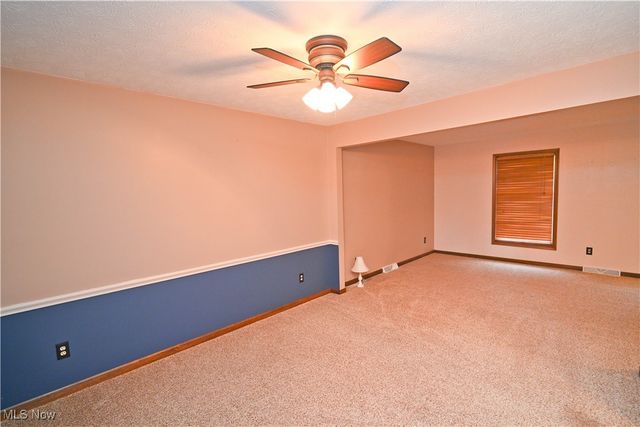 583 Wyndclift Circle, Austintown, OH 44515