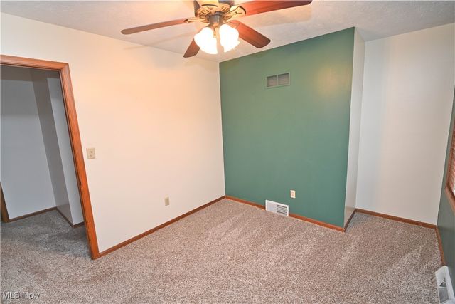 583 Wyndclift Circle, Austintown, OH 44515