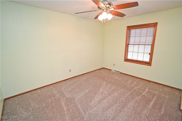 583 Wyndclift Circle, Austintown, OH 44515