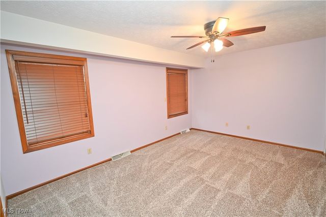 583 Wyndclift Circle, Austintown, OH 44515