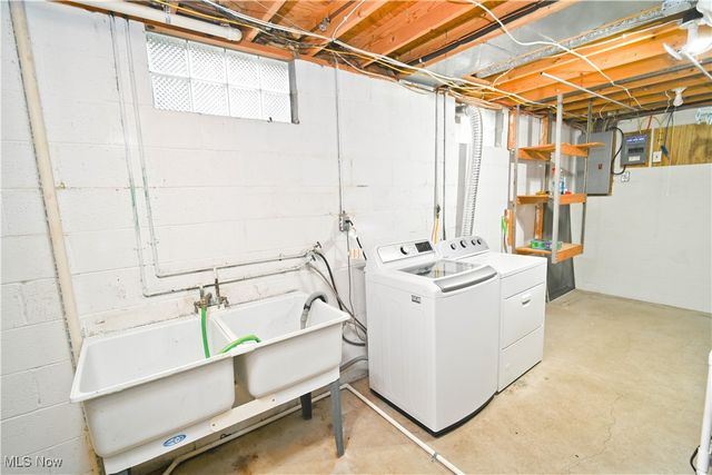 583 Wyndclift Circle, Austintown, OH 44515