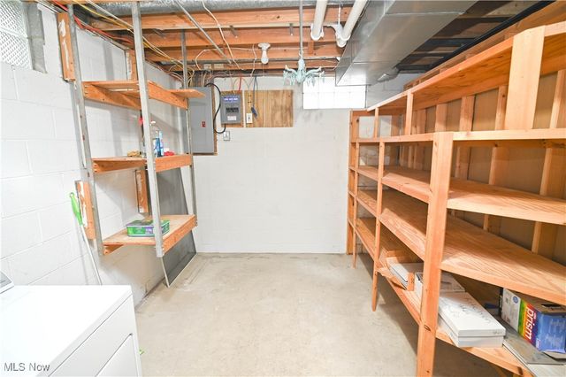 583 Wyndclift Circle, Austintown, OH 44515