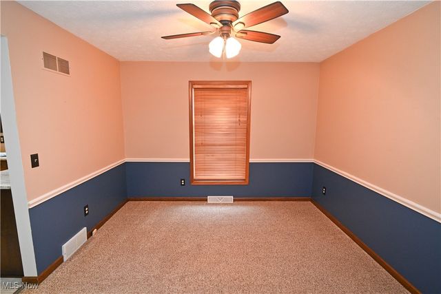 583 Wyndclift Circle, Austintown, OH 44515