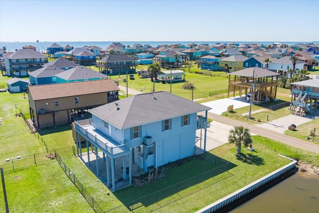 898 Sandollar, Crystal Beach, TX 77650