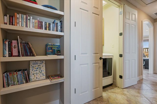 898 Sandollar, Crystal Beach, TX 77650