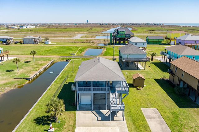 898 Sandollar, Crystal Beach, TX 77650