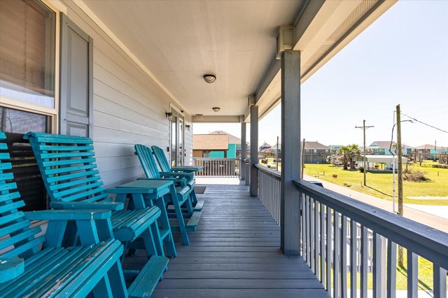 898 Sandollar, Crystal Beach, TX 77650