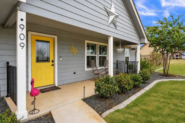 909 Erwin Road, Poolville, TX 76487