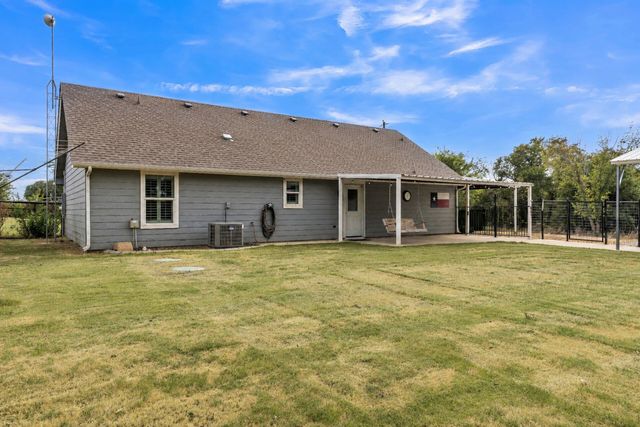 909 Erwin Road, Poolville, TX 76487