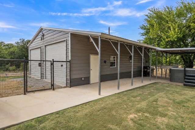 909 Erwin Road, Poolville, TX 76487