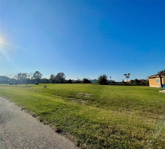 125 Colonial Drive, Prairie View, TX 77446