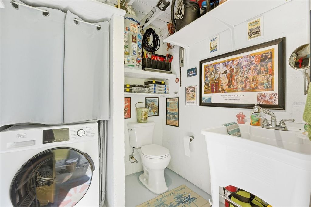 Image 17 of property listing at 10315 CORTEZ ROAD W 14-2, Bradenton, FL 34210