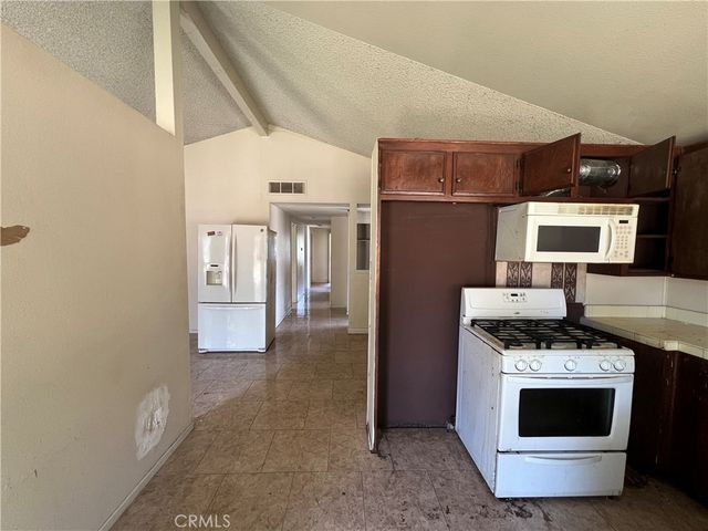 3441 Crownsworth, Corona, CA 92879