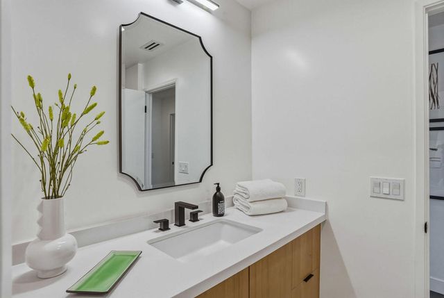 9 Wake Forest Court, Rancho Mirage, CA 92270