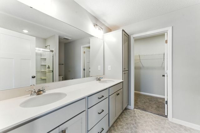 1526 Traverse Lane, West Saint Paul, MN 55118