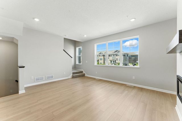 1526 Traverse Lane, West Saint Paul, MN 55118