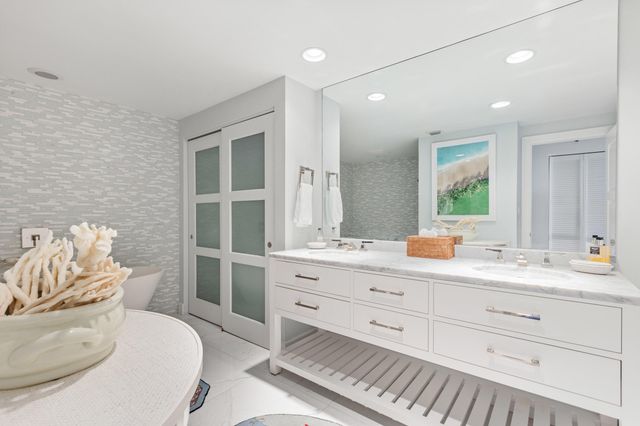 2275 S Ocean Boulevard 307a, Palm Beach, FL 33480