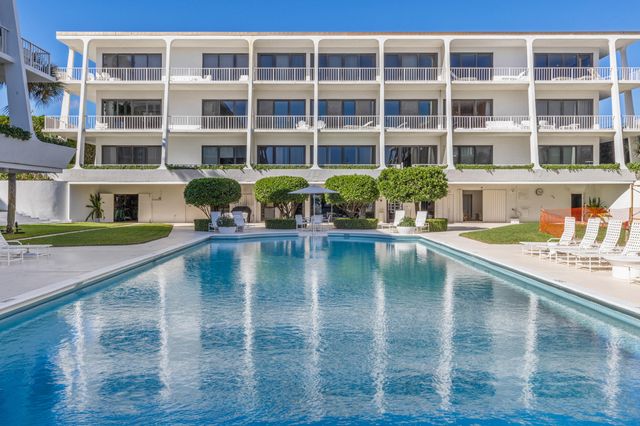 2275 S Ocean Boulevard 307a, Palm Beach, FL 33480