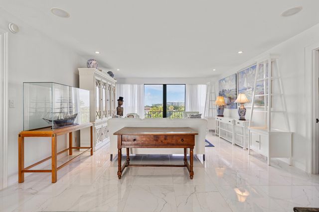 2275 S Ocean Boulevard 307a, Palm Beach, FL 33480