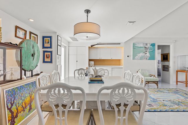 2275 S Ocean Boulevard 307a, Palm Beach, FL 33480