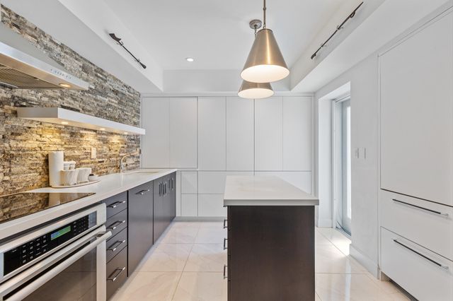 2275 S Ocean Boulevard 307a, Palm Beach, FL 33480