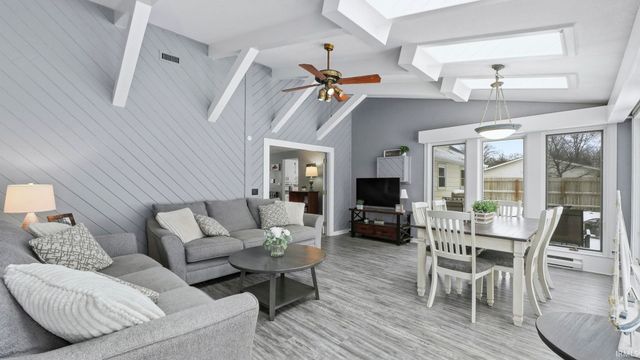 5318 Bellmawr Lane, Fort Wayne, IN 46815