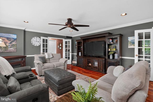279 CARRIE LN, Harleysville, PA 19438