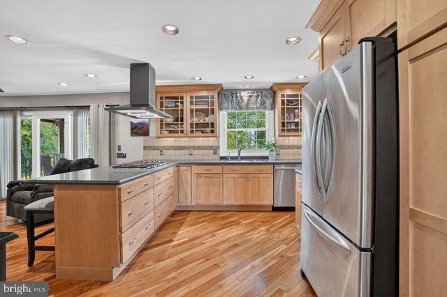 279 CARRIE LN, Harleysville, PA 19438