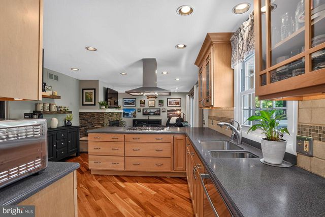279 CARRIE LN, Harleysville, PA 19438