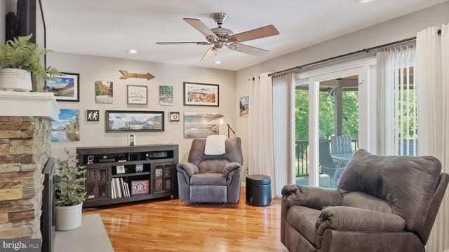279 CARRIE LN, Harleysville, PA 19438