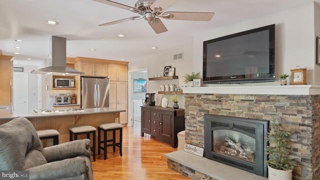 279 CARRIE LN, Harleysville, PA 19438