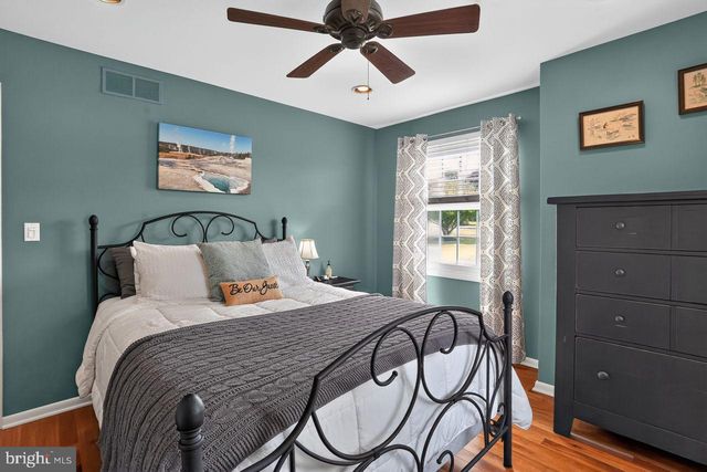 279 CARRIE LN, Harleysville, PA 19438
