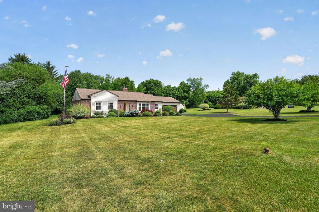 279 CARRIE LN, Harleysville, PA 19438
