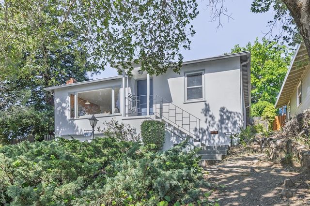 2218 Ewell Road, Belmont, CA 94002