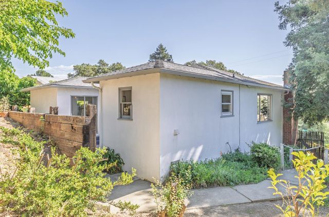 2218 Ewell Road, Belmont, CA 94002