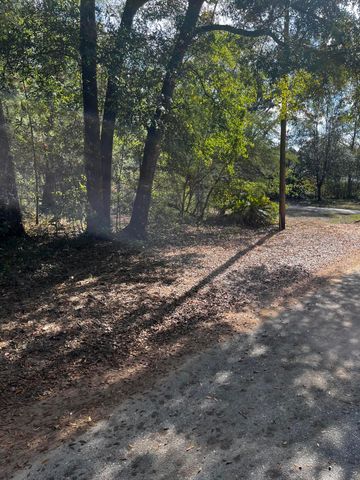 01 Hill Street, Defuniak Springs, FL 32435