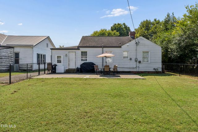 307 East D Street, Elizabethton, TN 37643