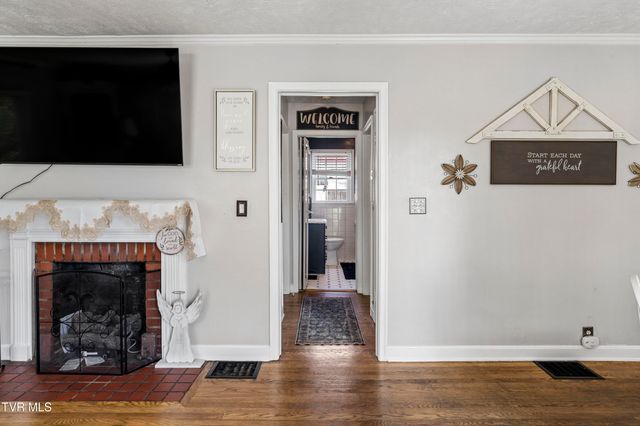 307 East D Street, Elizabethton, TN 37643