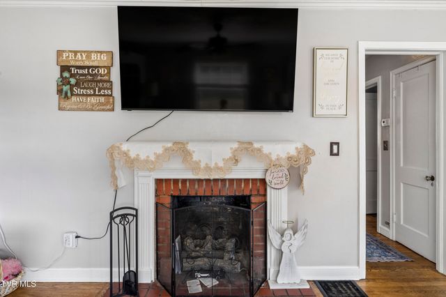 307 East D Street, Elizabethton, TN 37643