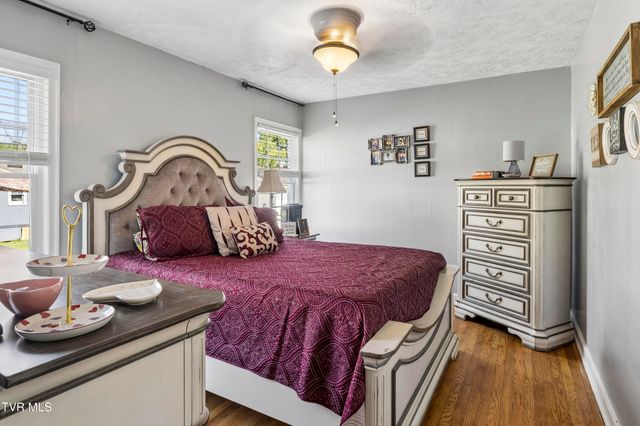 307 East D Street, Elizabethton, TN 37643