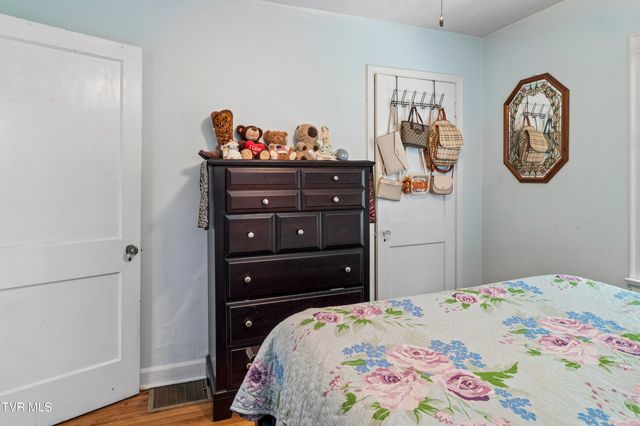 307 East D Street, Elizabethton, TN 37643