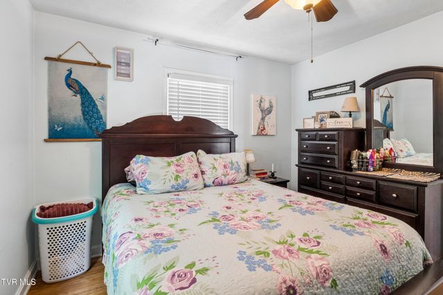 307 East D Street, Elizabethton, TN 37643