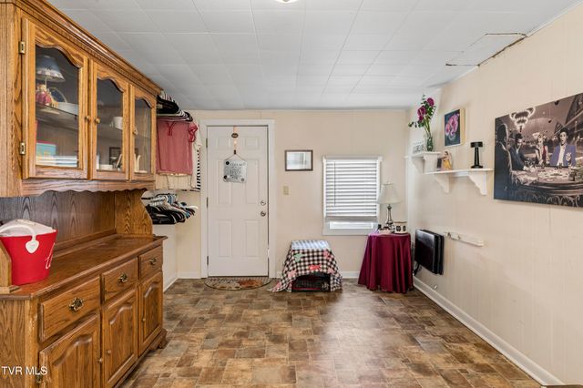 307 East D Street, Elizabethton, TN 37643