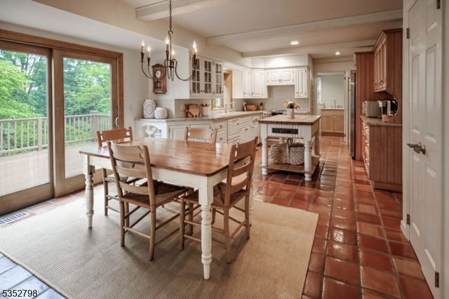 199 W Springtown Rd, Washington Twp., NJ 07853